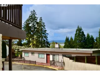 Photo #5: 22225981 Listing