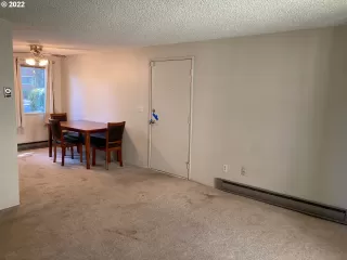 Photo #3: 22226649 Listing