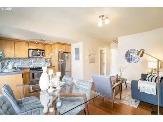 Photo #1: 22227048 Listing