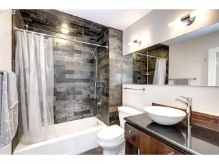 Photo #6: 22227839 Listing