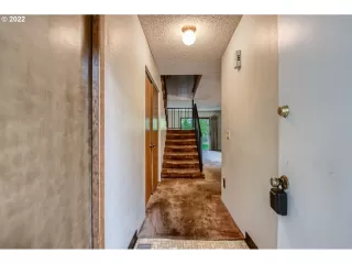 Photo #2: 22227853 Listing