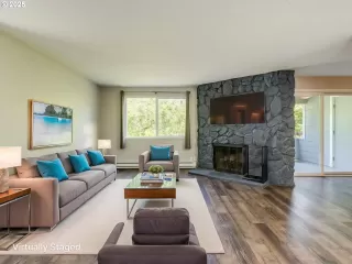 Photo #1: 222281797 Listing