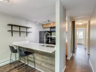 Photo #6: 222281797 Listing