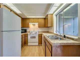 Photo #6: 22228699 Listing 