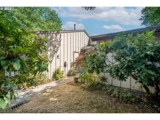 Photo #3: 22229151 Listing