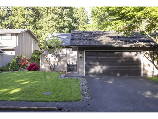 MLS: 22229611 Condo For Sale