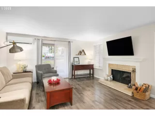 Photo #3: 22230083 Listing 