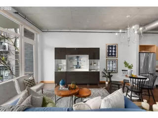 Photo #3: 22230610 Listing