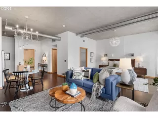 Photo #5: 22230610 Listing