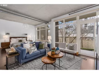 Photo #6: 22230610 Listing