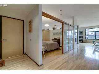 Photo #4: 22230684 Listing 