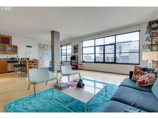 Photo #6: 22230684 Listing 