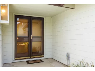 Photo #2: 22230778 Listing