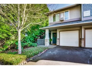 Photo #2: 22230925 Listing