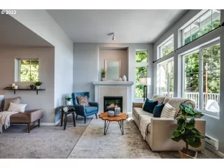 Photo #4: 22230925 Listing