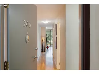 Photo #1: 22231067 Listing