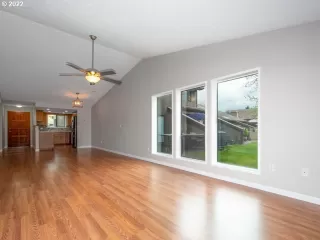 Photo #3: 22231103 Listing 