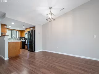 Photo #4: 22231103 Listing 