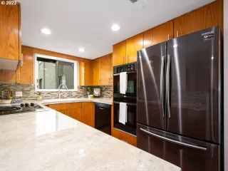 Photo #5: 22231103 Listing 