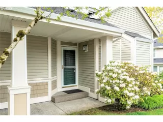 Photo #2: 22231716 Listing
