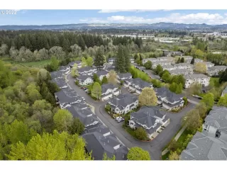 Photo #5: 22231716 Listing