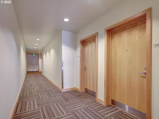 Photo #3: 22232412 Listing