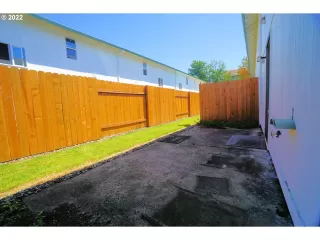 Photo #1: 22232423 Listing