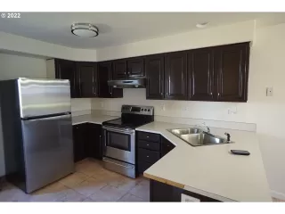 Photo #6: 22232423 Listing