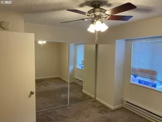 Photo #3: 22232595 Listing