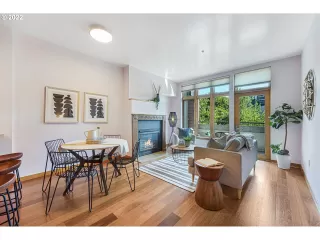 Photo #1: 22232776 Listing 