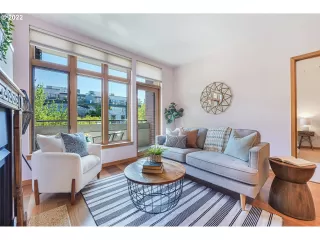 Photo #4: 22232776 Listing 