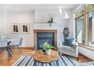 Photo #6: 22232776 Listing 