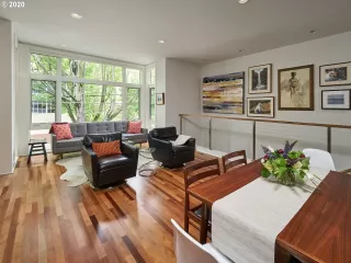 Photo #3: 22232779 Listing