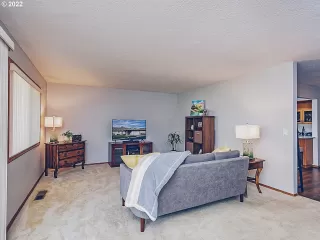 Photo #6: 22233520 Listing