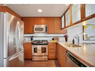 Photo #3: 22234421 Listing