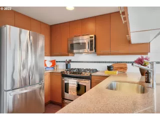 Photo #4: 22234421 Listing