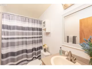 Photo #2: 22235183 Listing