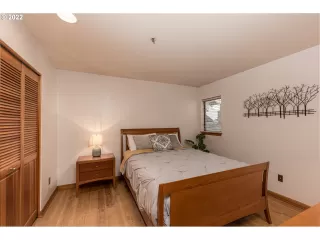 Photo #3: 22235183 Listing