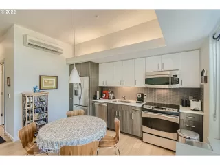 Photo #3: 22235794 Listing