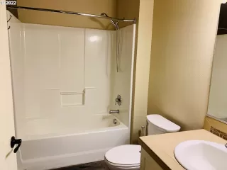 Photo #6: 22235958 Listing