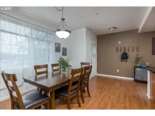 Photo #5: 22236656 Listing