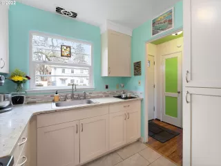 Photo #4: 22236796 Listing