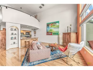 Photo #3: 22237064 Listing