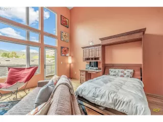 Photo #5: 22237064 Listing