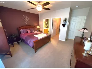 Photo #2: 22237131 Listing