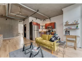 Photo #1: 22237252 Listing