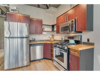 Photo #4: 22237252 Listing