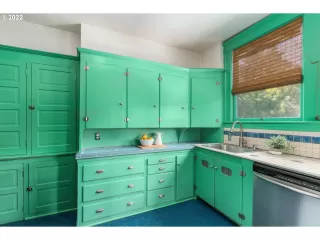 Photo #4: 22238084 Listing