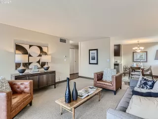 Photo #6: 22239093 Listing 