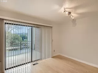 Photo #3: 22239515 Listing